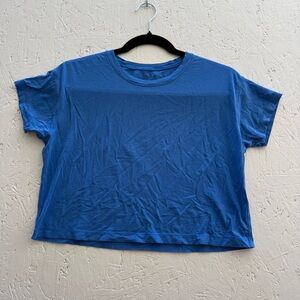 lululemon athletica Blue Short Sleeve Tee Cropped Size 8 (PTP 18in) EUC